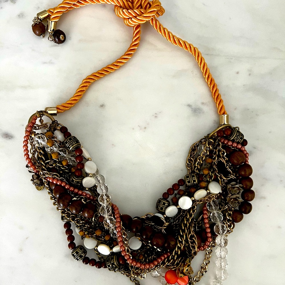 INTERMIX CHUNKY NECKLACE W/BEAUTIFUL DIFFERENT STONES & PEARLS LIKE NEW!